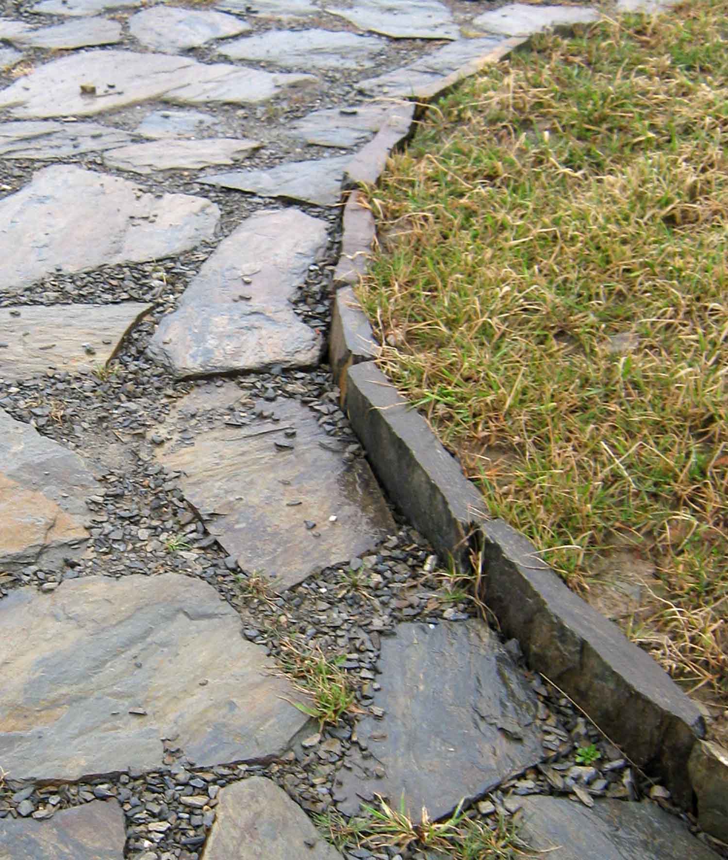 krawężnik kamienny