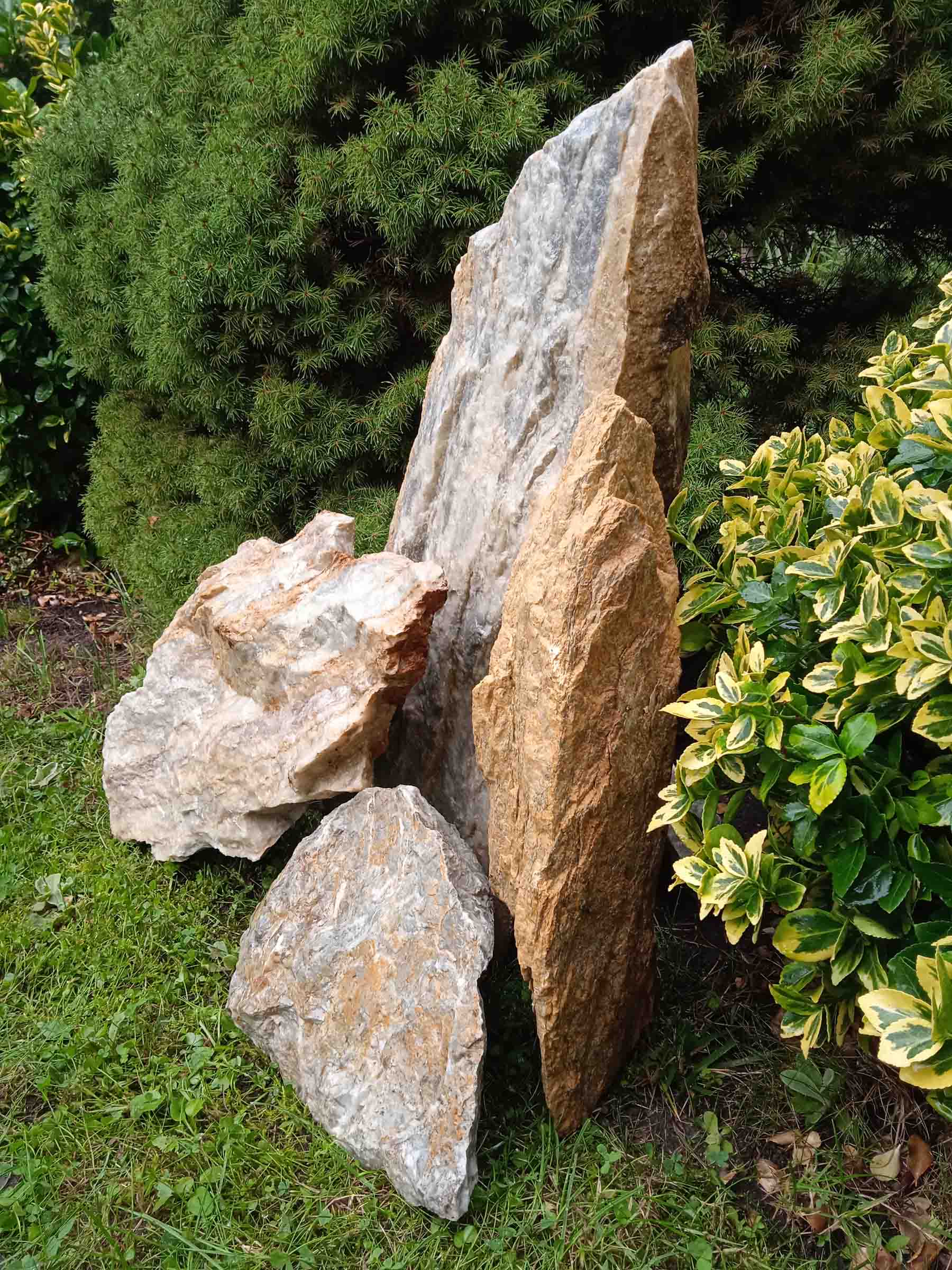 male bryły z dolomitu(2)