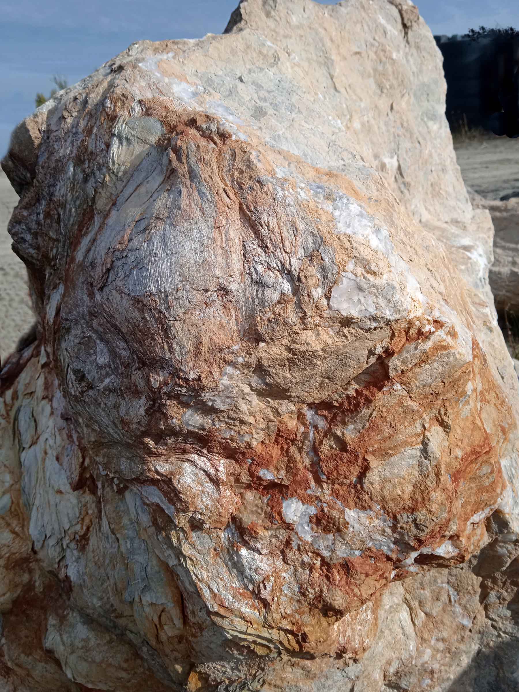 wielkie głazy dolomitowe