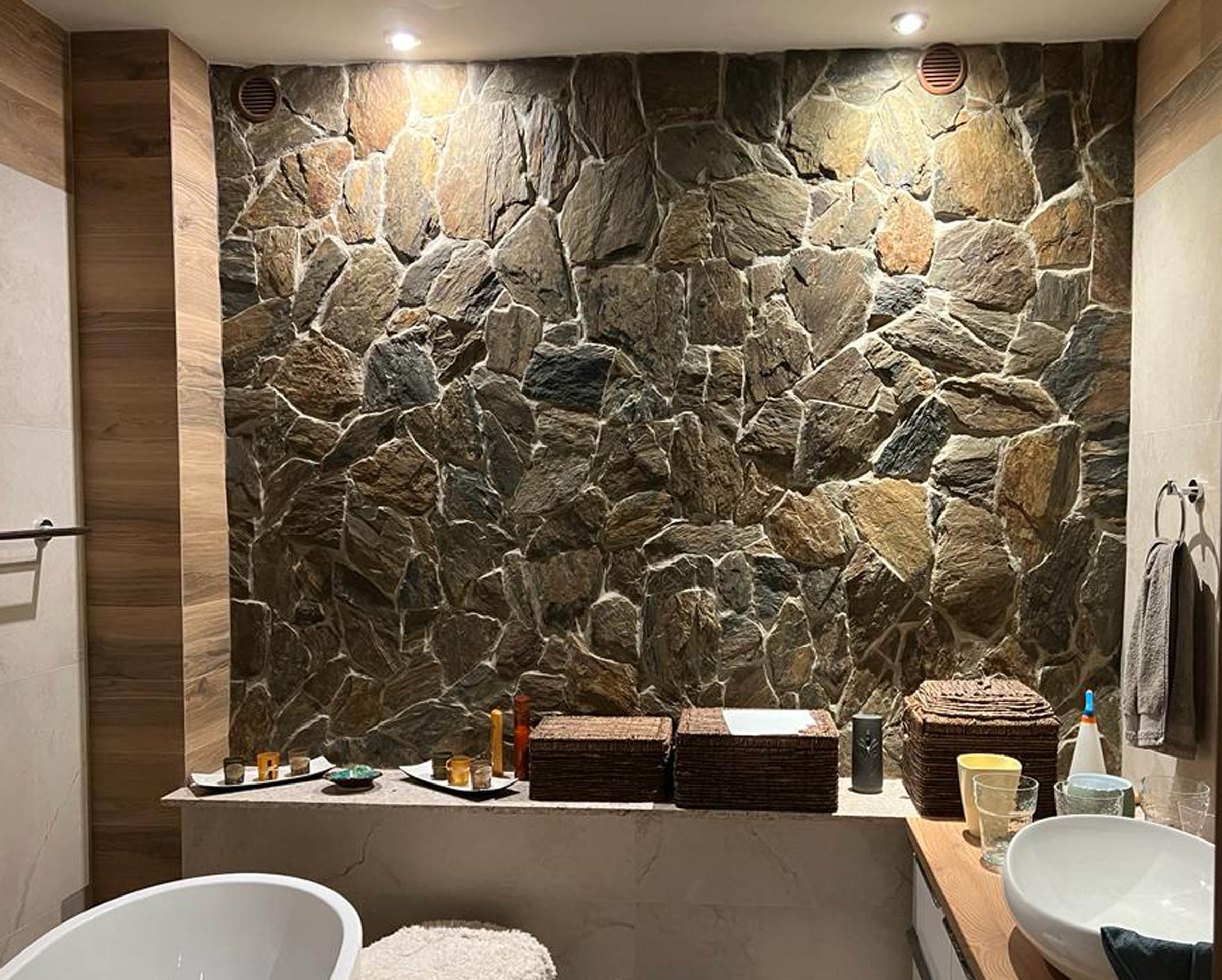 łupek elewacyjny w łazience(2)