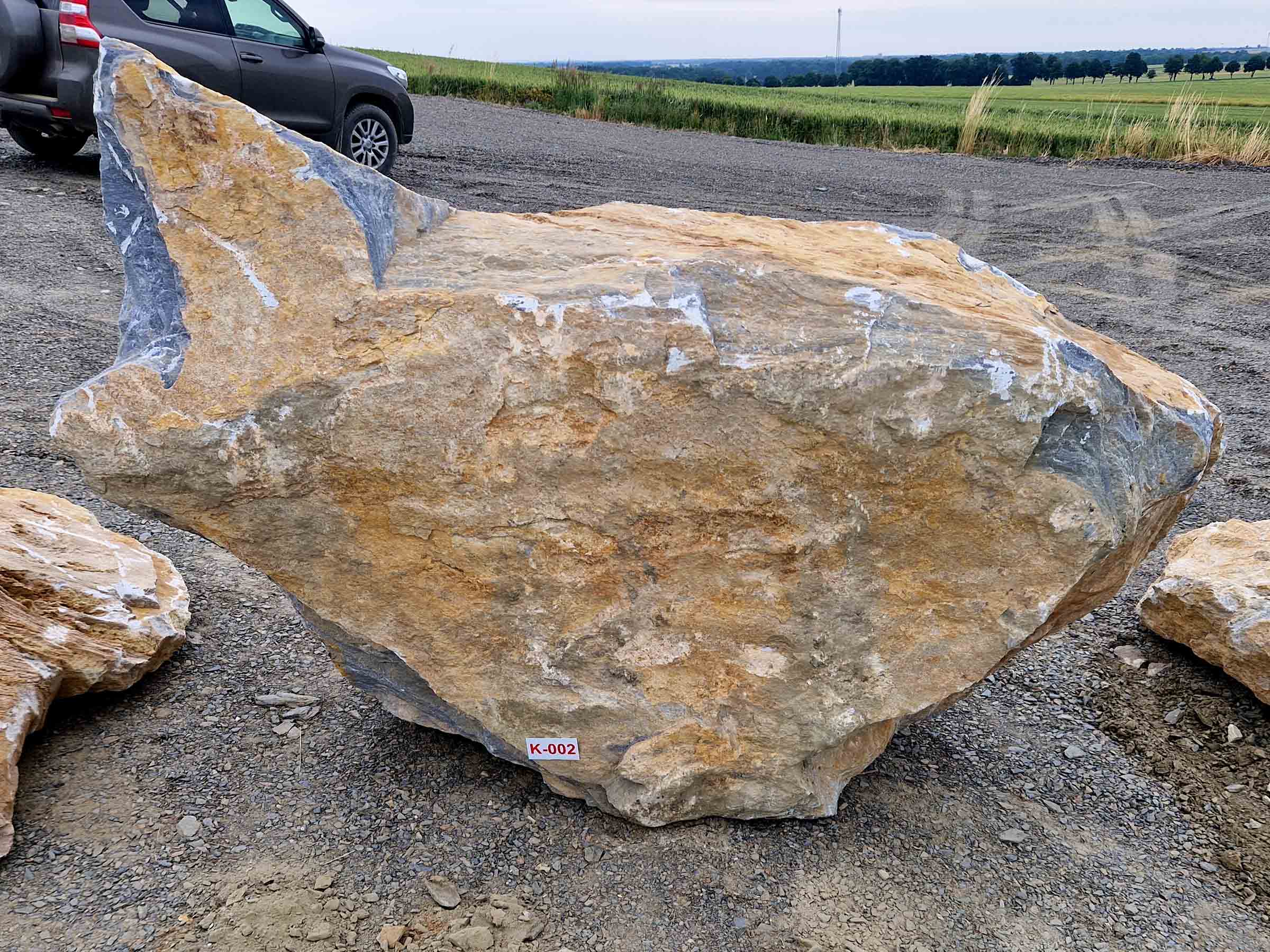 Bryła dolomitowa K-002