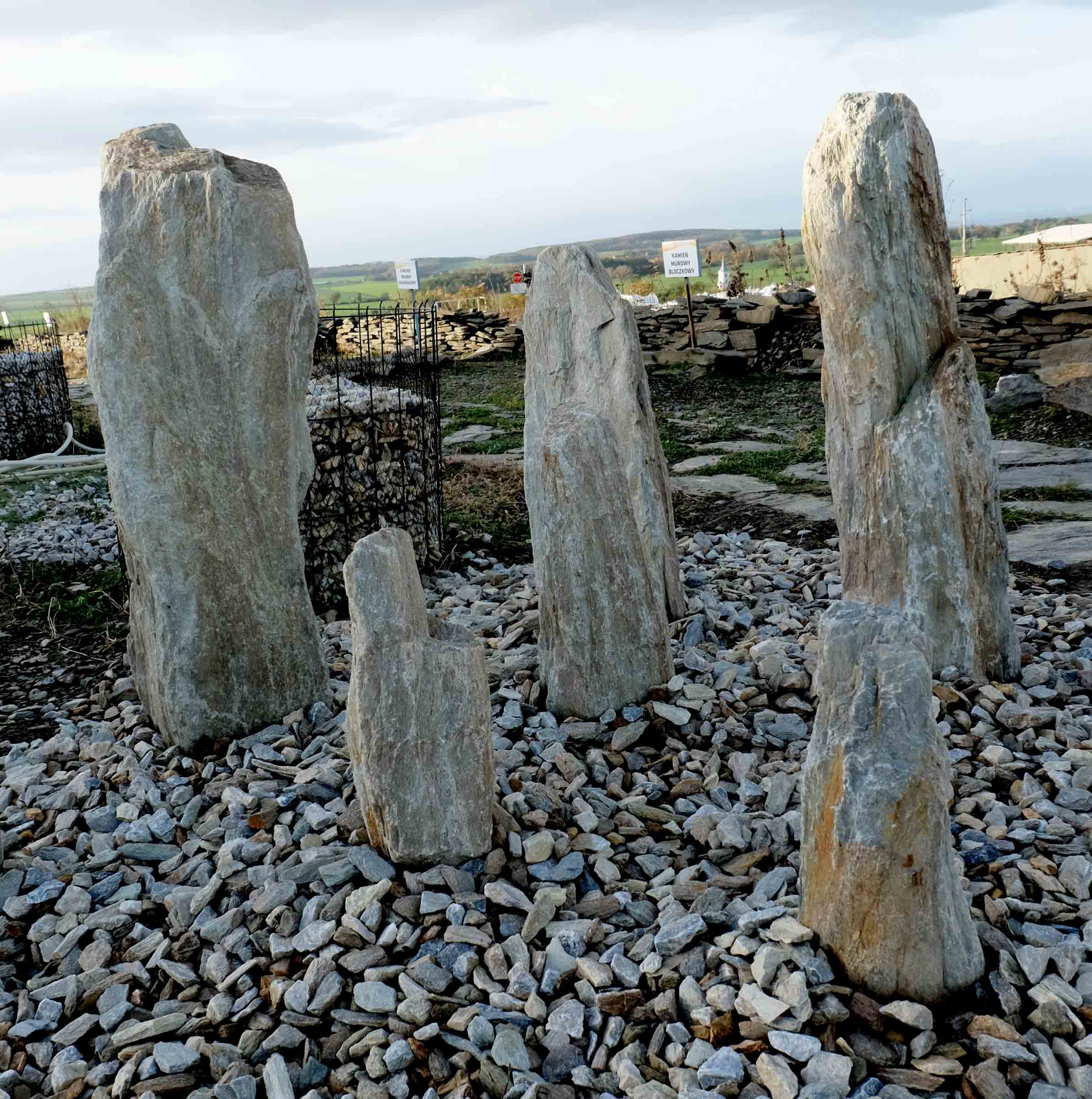 Szpilki z łupka karkonoskiego